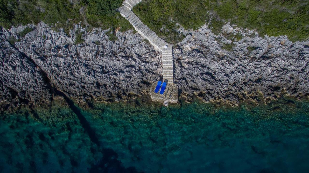 Iris Villas Lefkada - Marine Villa With Private Sea Access Sívota Zewnętrze zdjęcie